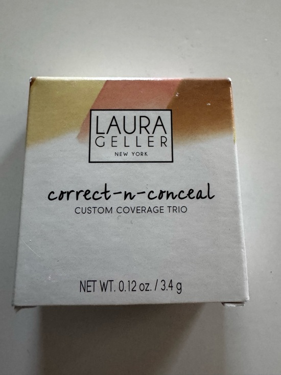 Laura Geller Other - Laura Geller Concealer Trio Palette with Yellow, Peach and Brown Shades